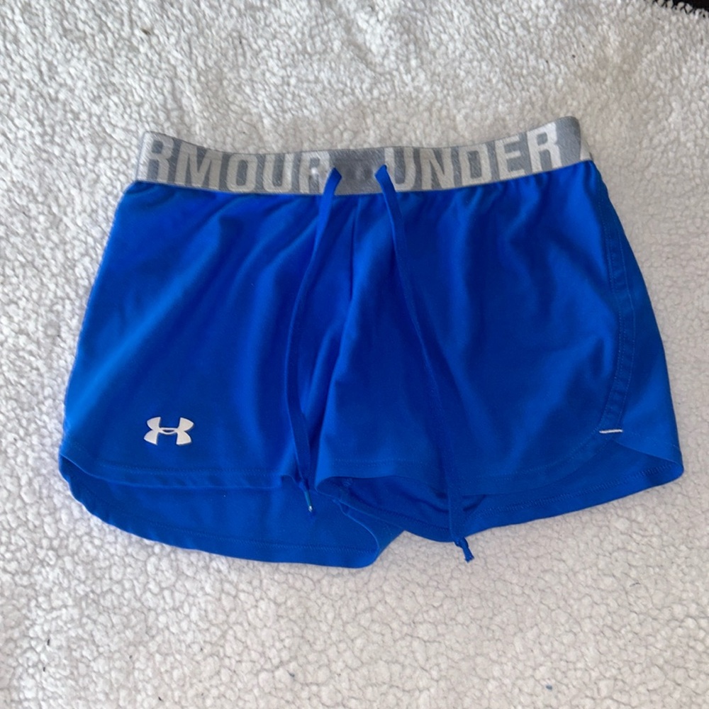 Under armour woman’s athletic shorts size extra small!
